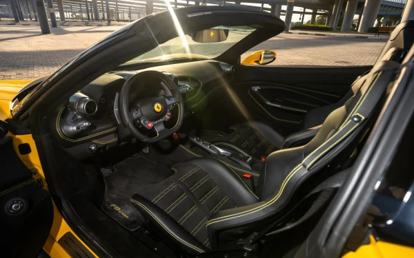 Yellow Ferrari F8 Tributo Spider, 2022 Photo 4